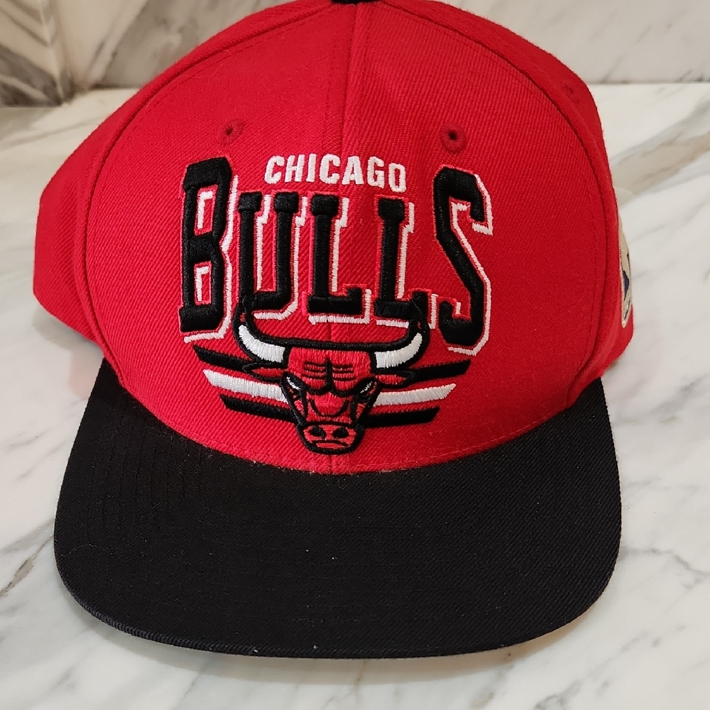 Mitchell & Ness Chicago Bulls Red Cap with Black Embroidery